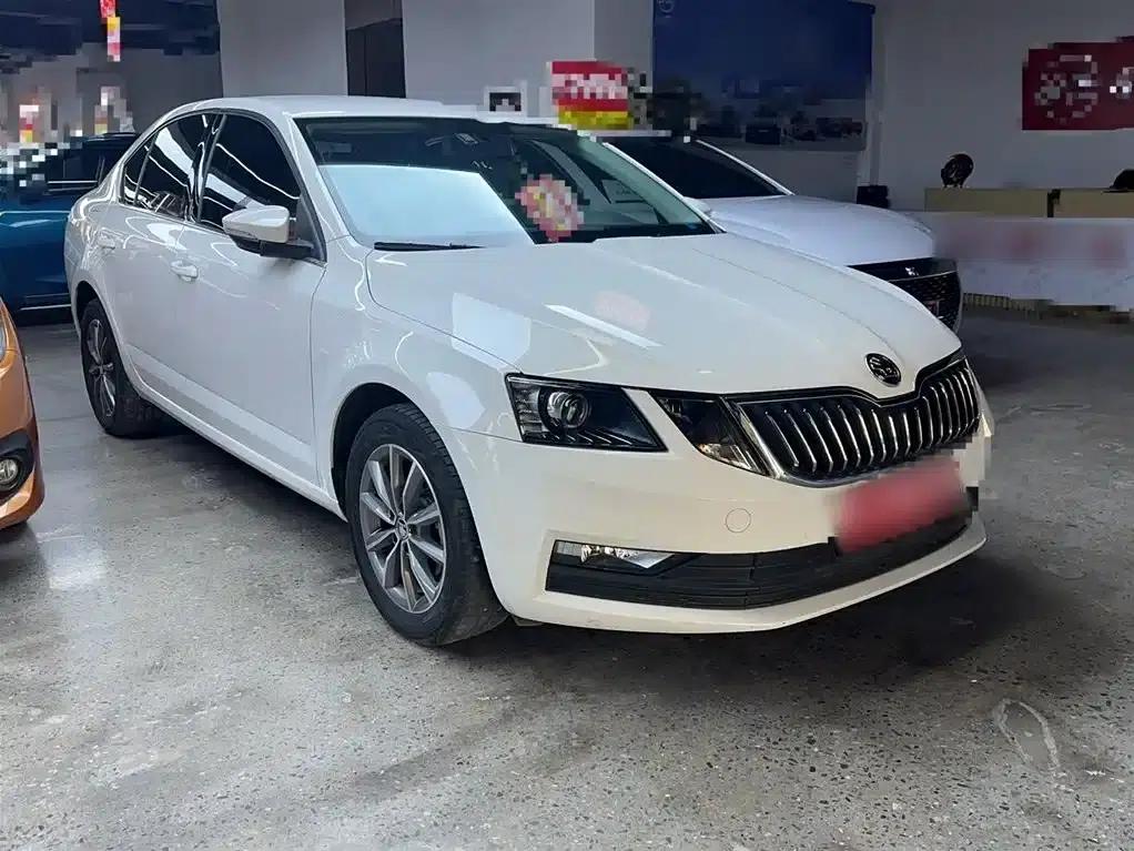 Octavia 2022 1.5L Automatic Comfort Edition — миниатюра 4