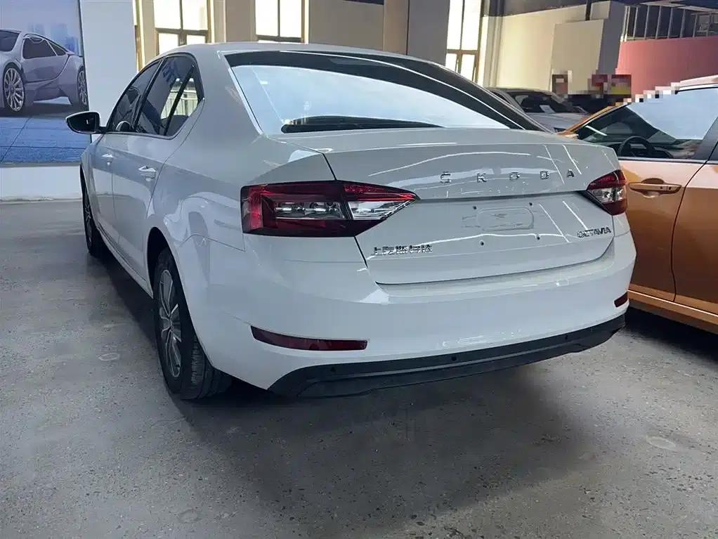 Octavia 2022 1.5L Automatic Comfort Edition — миниатюра 6