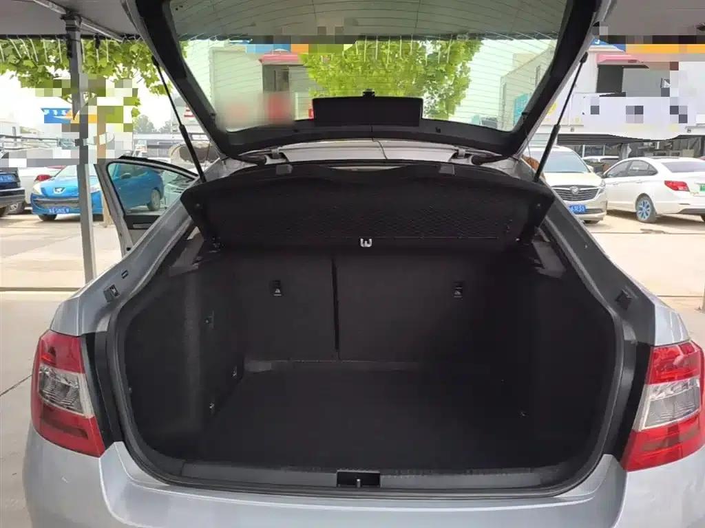 Octavia 2015 1.6L Automatic Elegance Edition — миниатюра 19