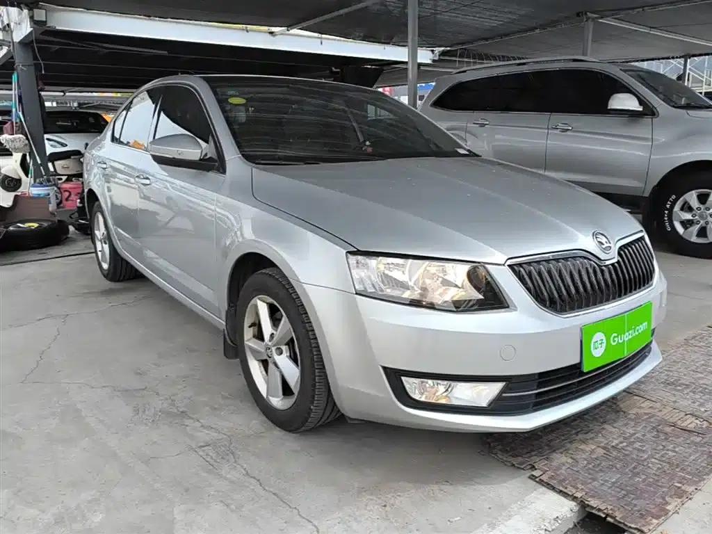 Octavia 2015 1.6L Automatic Elegance Edition — миниатюра 4