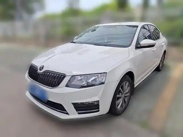 Octavia 2017 Classic 1.6L Automatic Comfort Edition