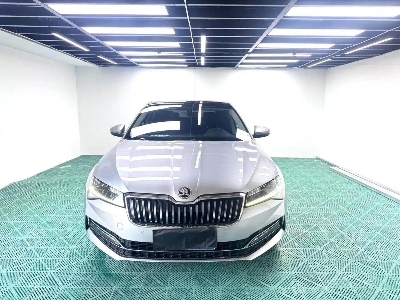 Superb 2023 Facelift TSI280 DSG Premium Edition — миниатюра 2