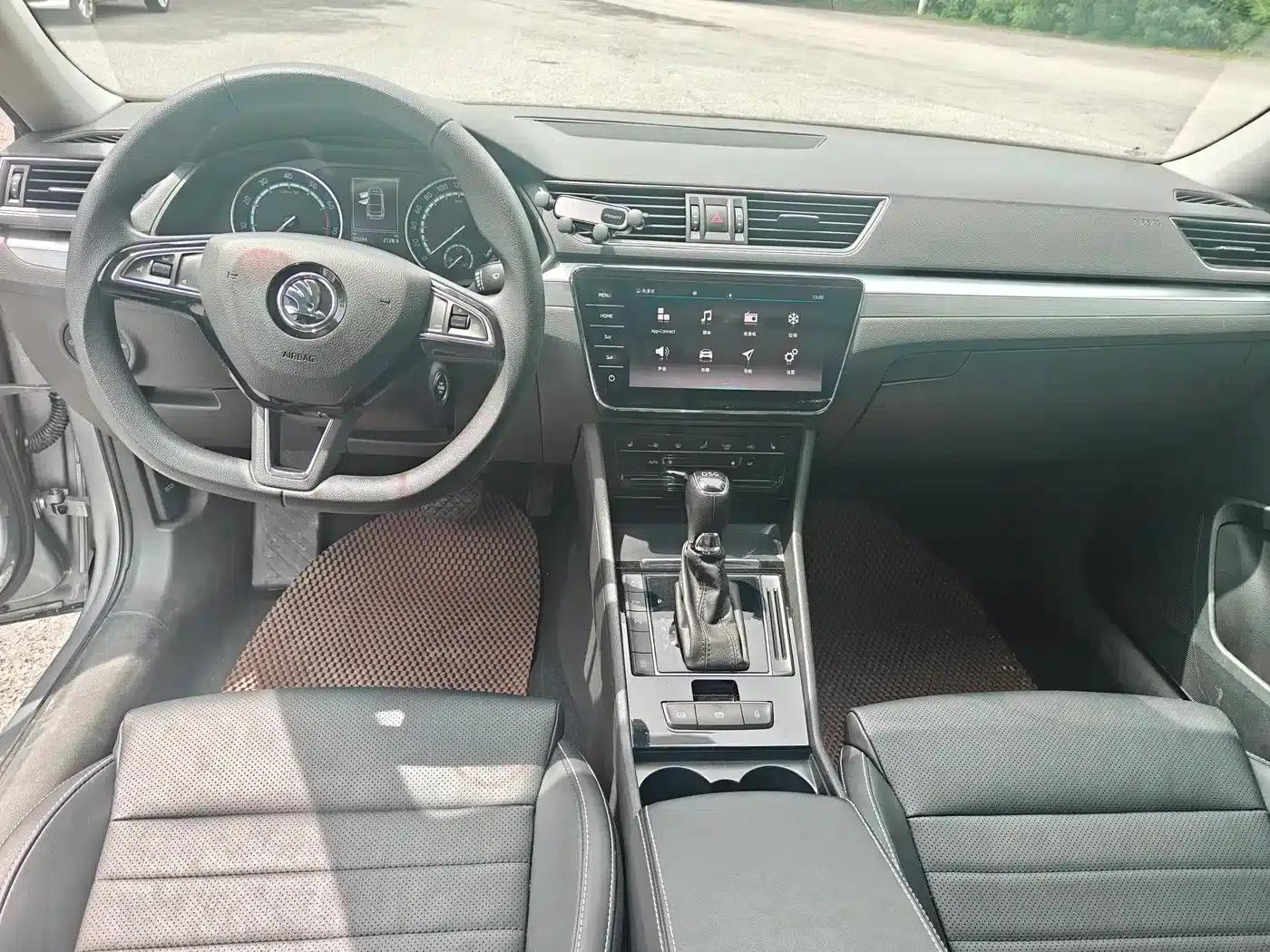 Superb 2021 TSI280 DSG Comfort Edition — миниатюра 4