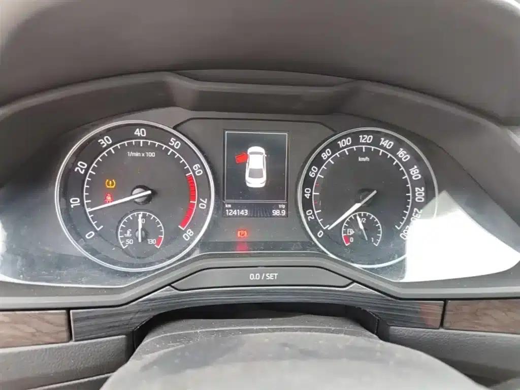 Superb 2016 TSI330 DSG Smart Edition — миниатюра 12