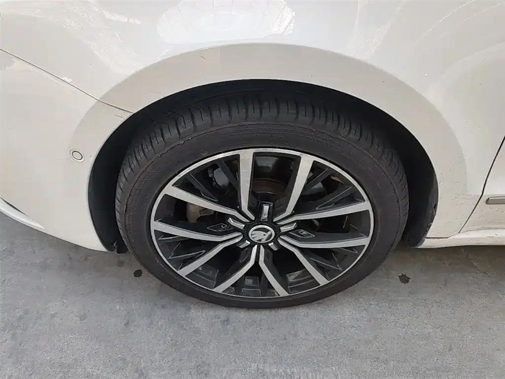 Superb 2013 1.8TSI Automatic Elegant Edition — миниатюра 23
