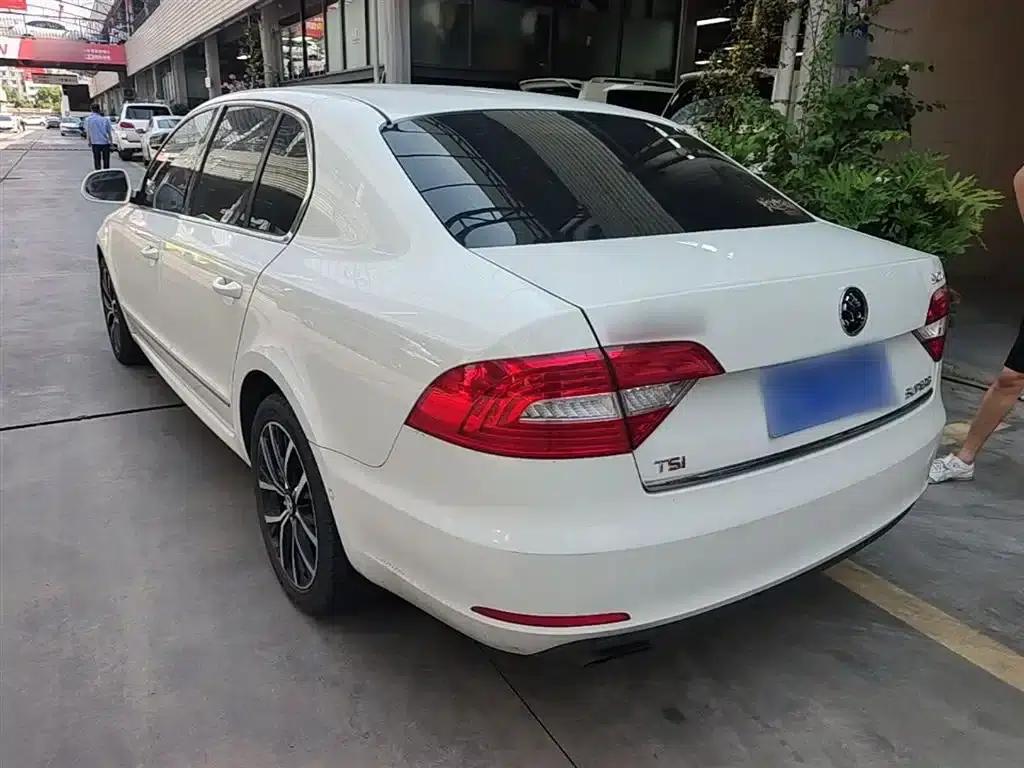 Superb 2013 1.8TSI Automatic Elegant Edition — миниатюра 5