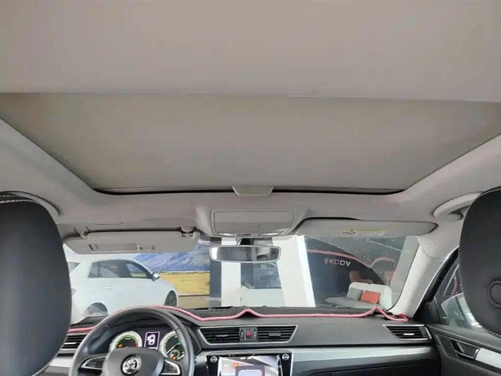 Superb 2019 TSI280 DSG Comfort Edition — миниатюра 18