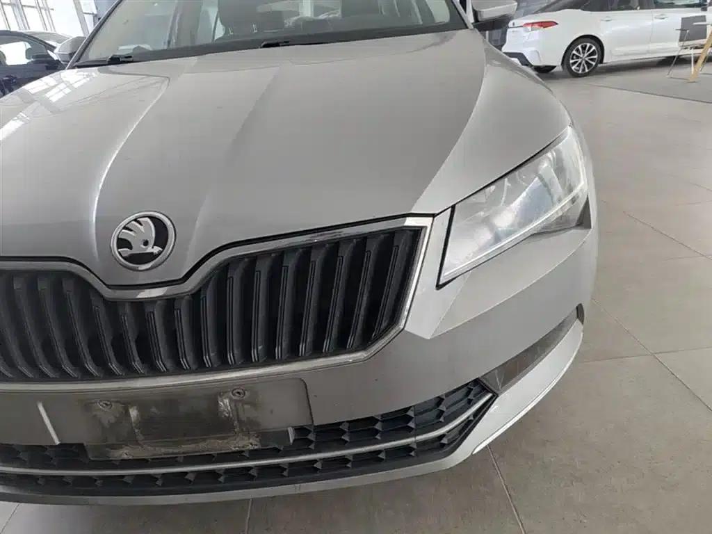 Superb 2019 TSI280 DSG Comfort Edition — миниатюра 24