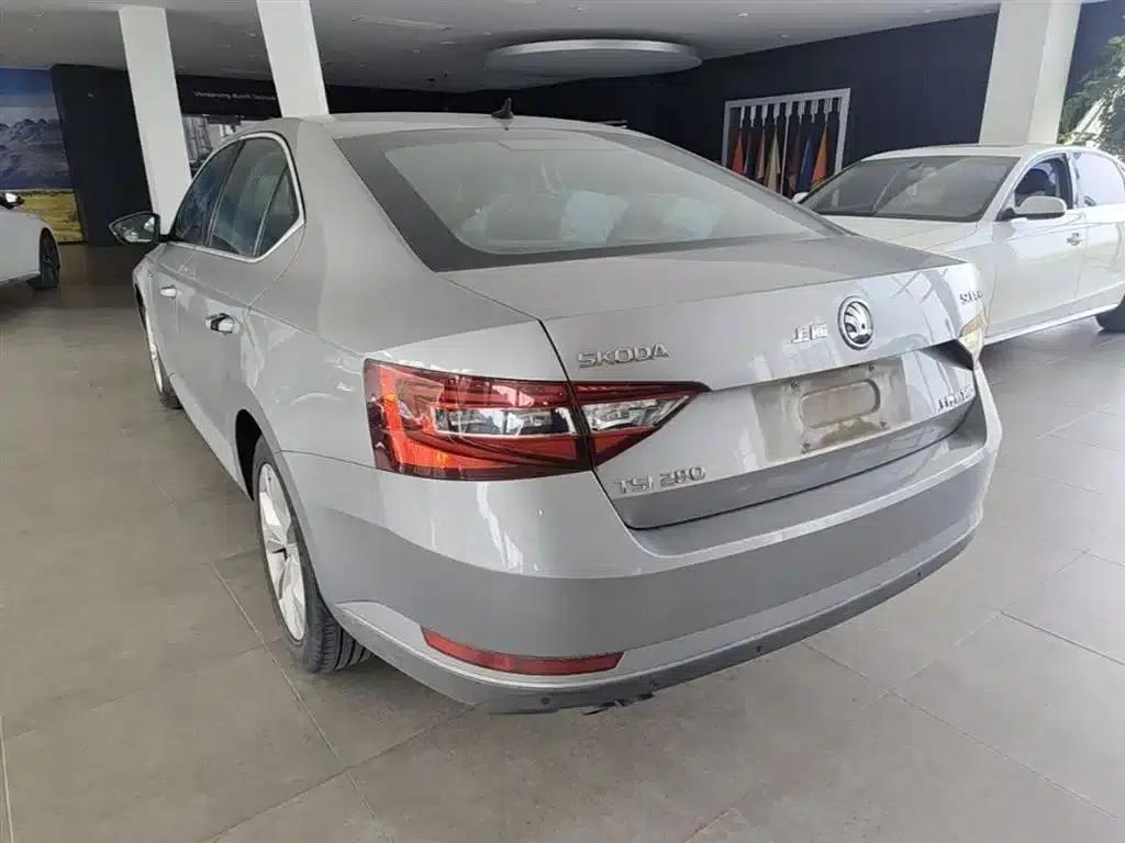 Superb 2019 TSI280 DSG Comfort Edition — миниатюра 5