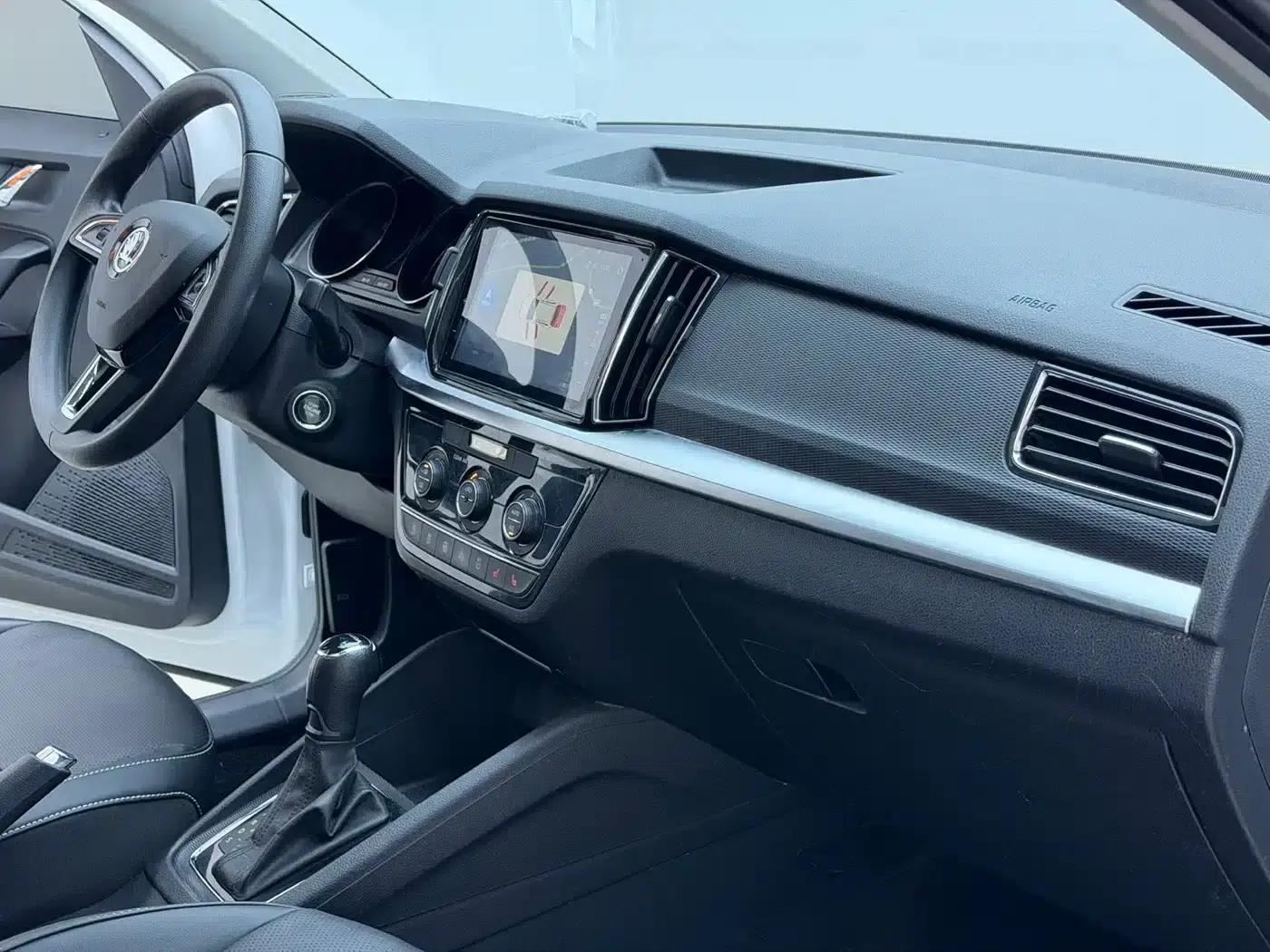 Kamiq 2023 1.5L Automatic Comfort Edition — миниатюра 17