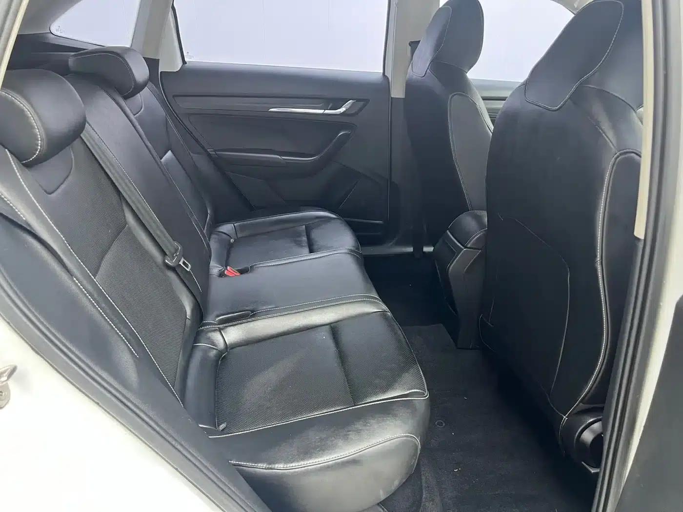 Kamiq 2023 1.5L Automatic Comfort Edition — миниатюра 9