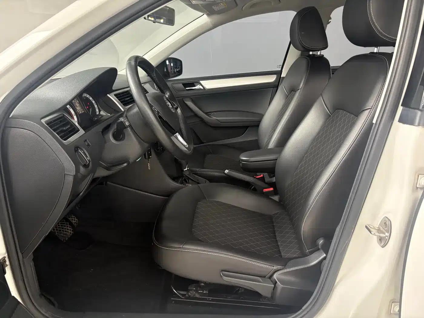 Rapid 2019 1.5L Automatic Comfort Edition (National V Emission Standard) — миниатюра 15