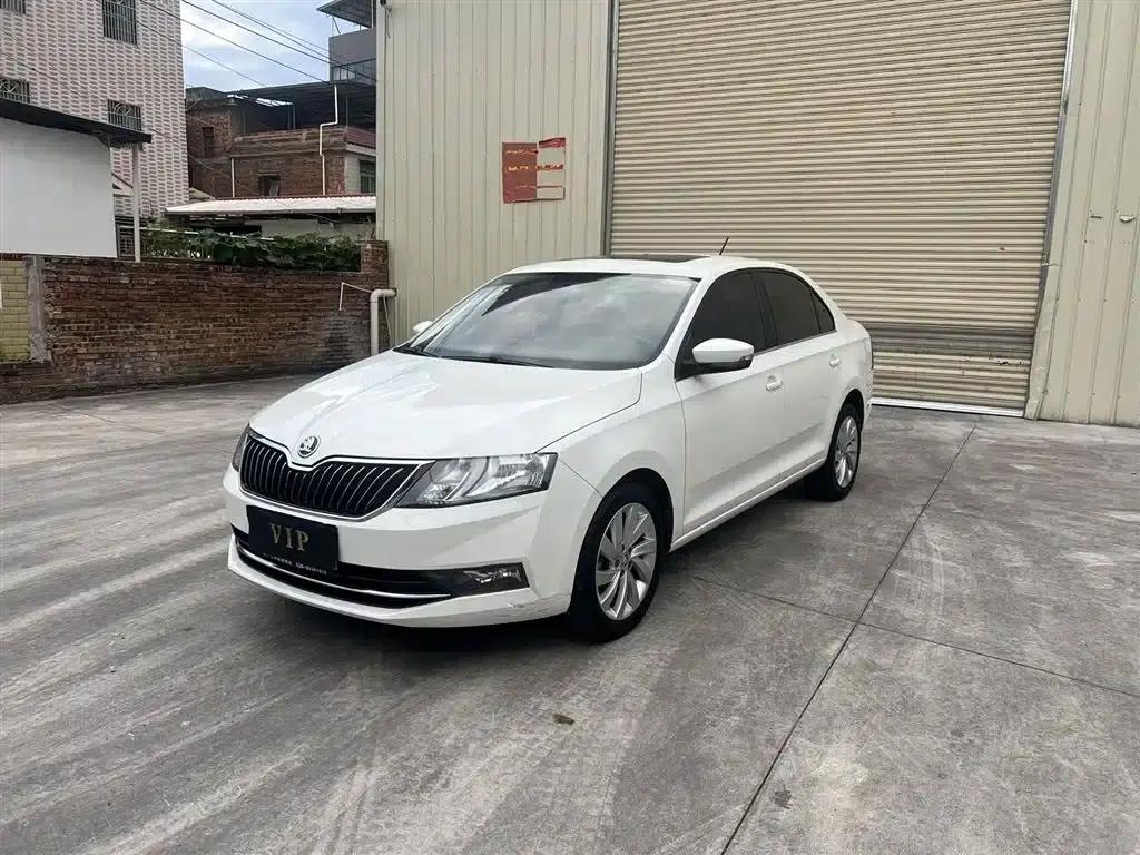 Rapid 2018 1.6L Automatic Comfort Edition — миниатюра 1
