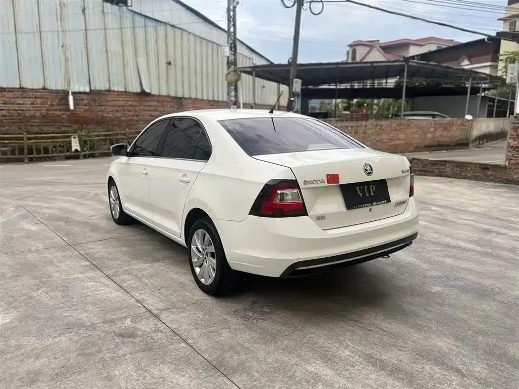 Rapid 2018 1.6L Automatic Comfort Edition — миниатюра 4