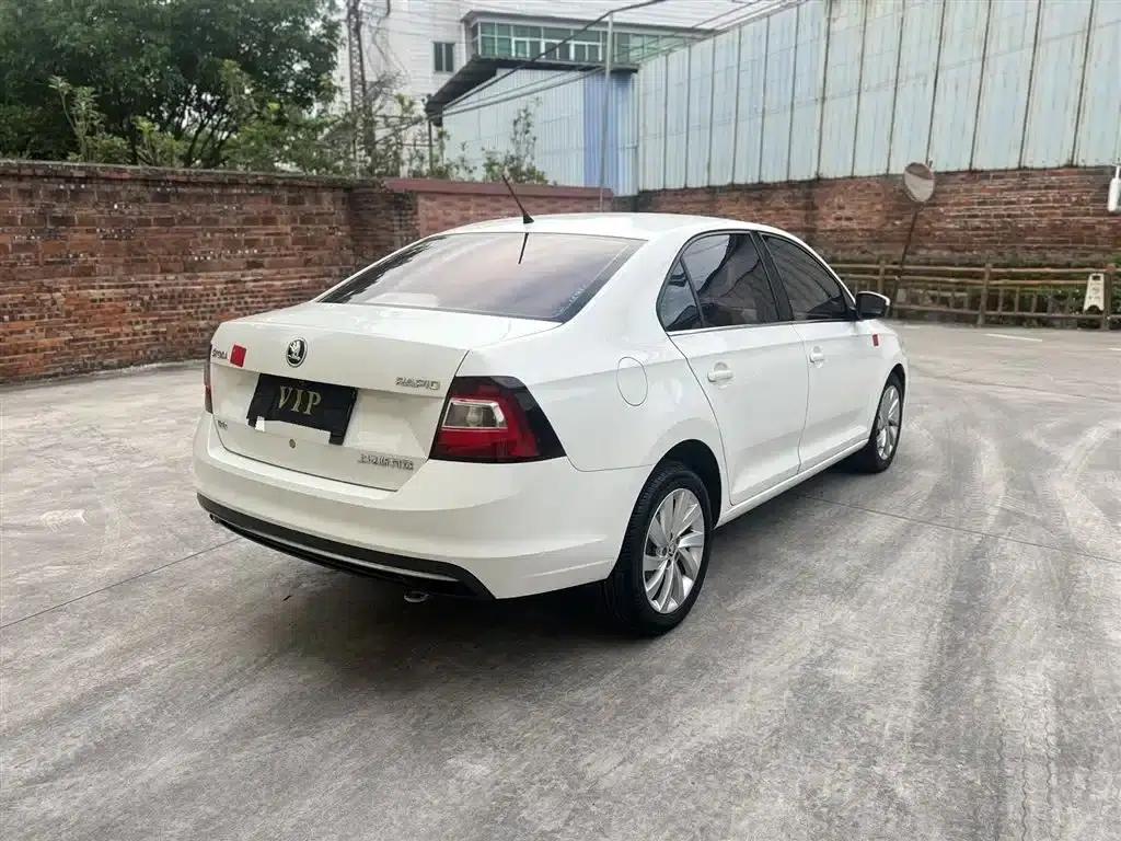 Rapid 2018 1.6L Automatic Comfort Edition — миниатюра 5