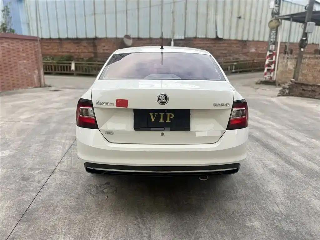 Rapid 2018 1.6L Automatic Comfort Edition — миниатюра 6