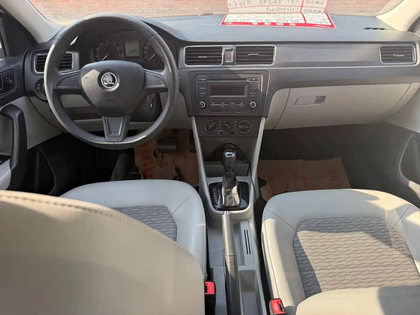 Rapid 2016 1.6L Automatic Comfort Edition — миниатюра 6