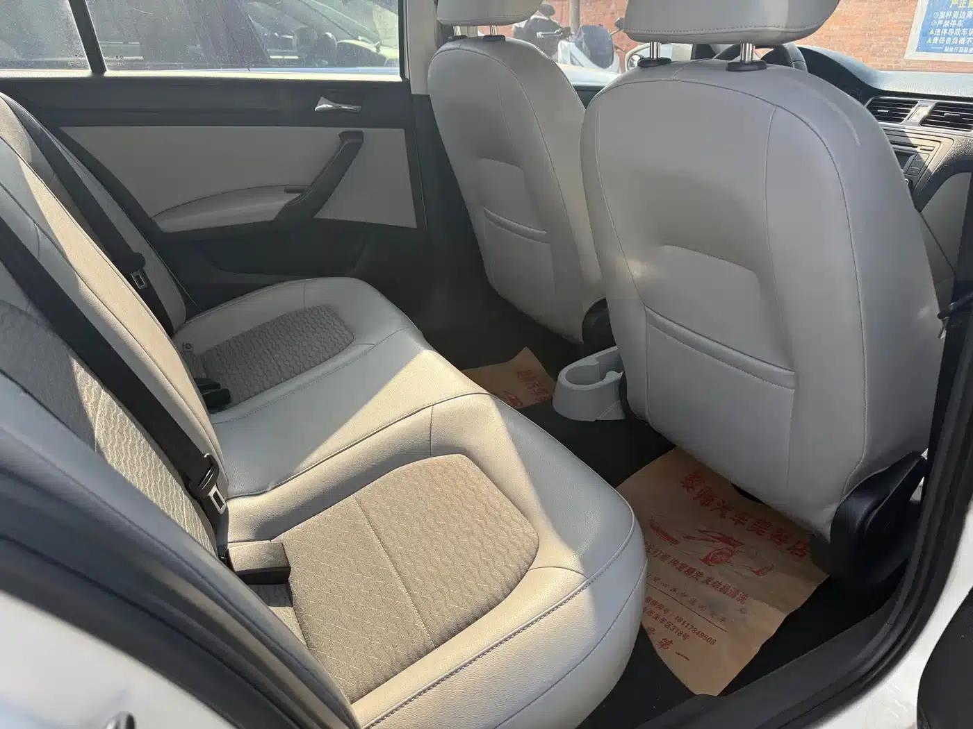 Rapid 2016 1.6L Automatic Comfort Edition — миниатюра 7