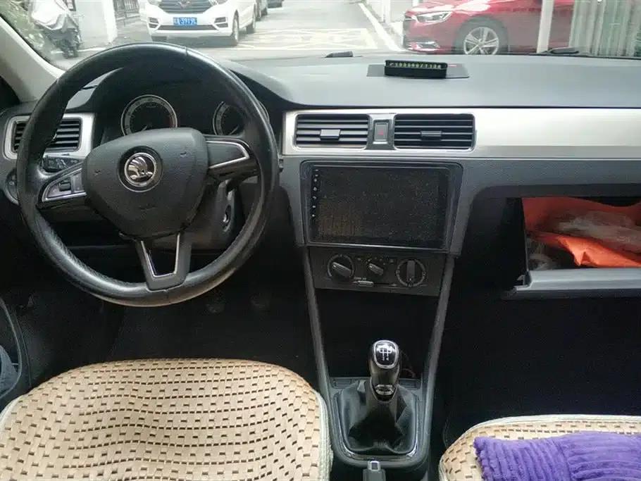 Rapid 2018 1.6L Manual Comfort Edition — миниатюра 12