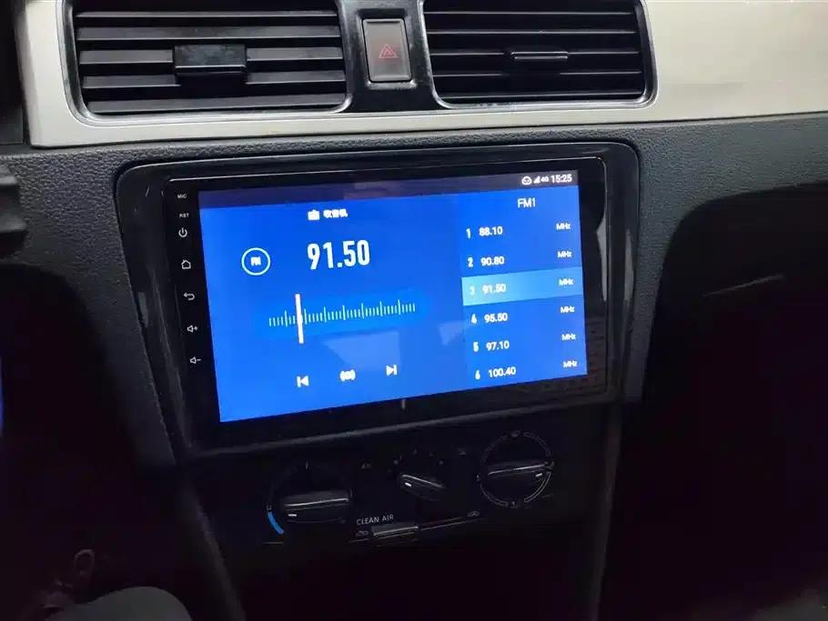 Rapid 2018 1.6L Manual Comfort Edition — миниатюра 13