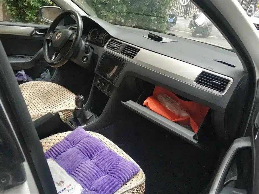 Rapid 2018 1.6L Manual Comfort Edition — миниатюра 8