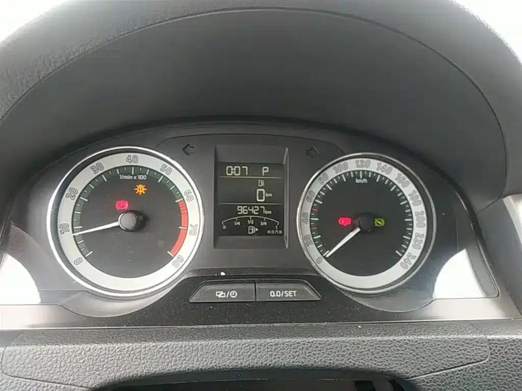 Rapid 2019 1.5L Automatic Comfort Edition (National V Emission Standard) — миниатюра 12