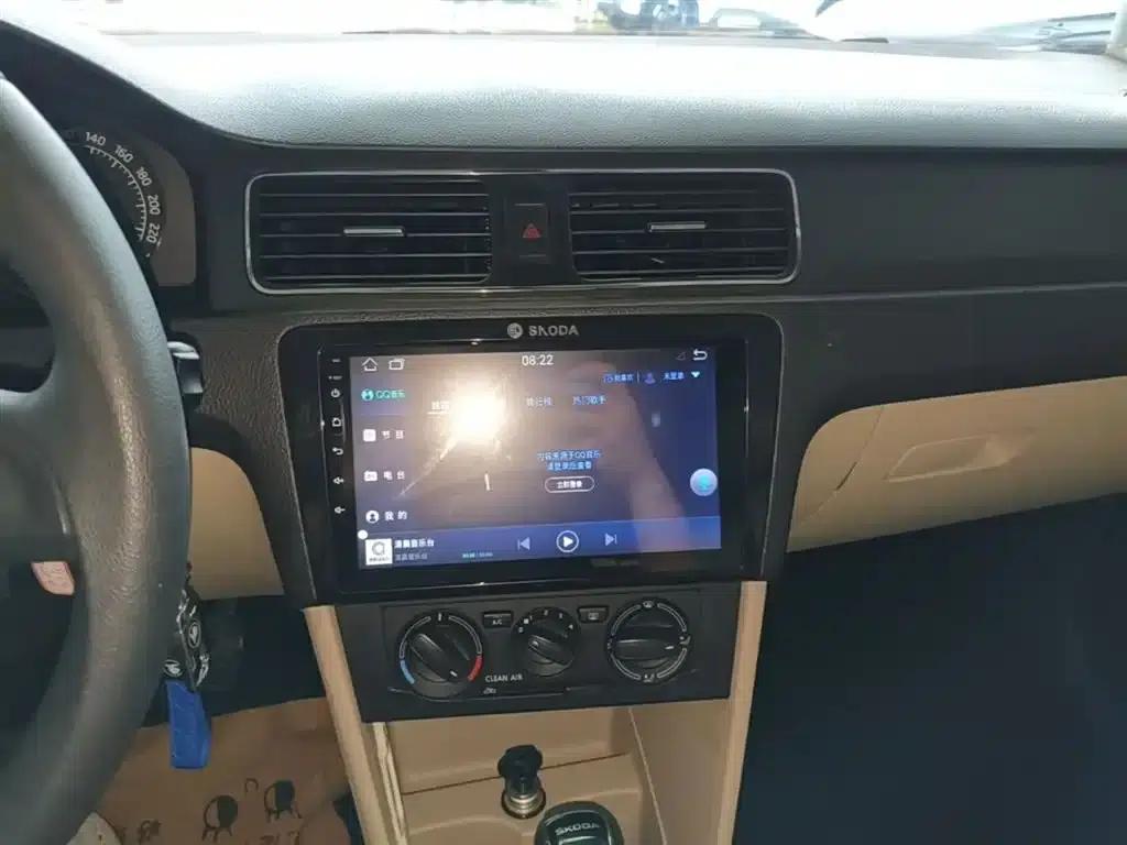 Rapid 2016 1.6L Automatic Comfort Edition — миниатюра 13