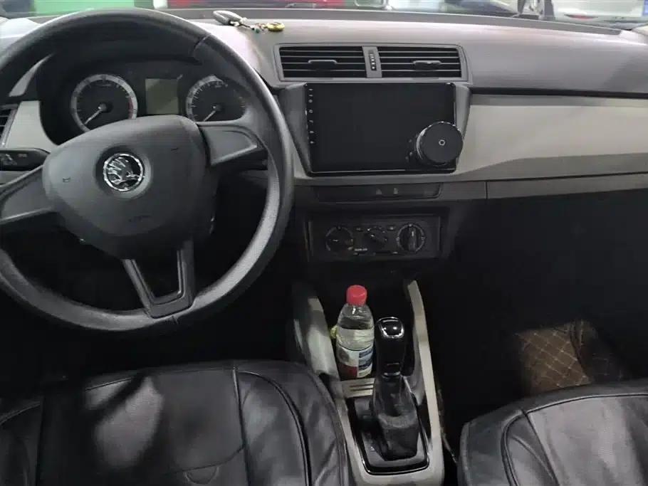 Fabia 2016 1.4L Automatic Enjoy Edition — миниатюра 12