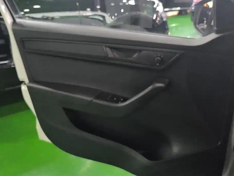 Fabia 2016 1.4L Automatic Enjoy Edition — миниатюра 7