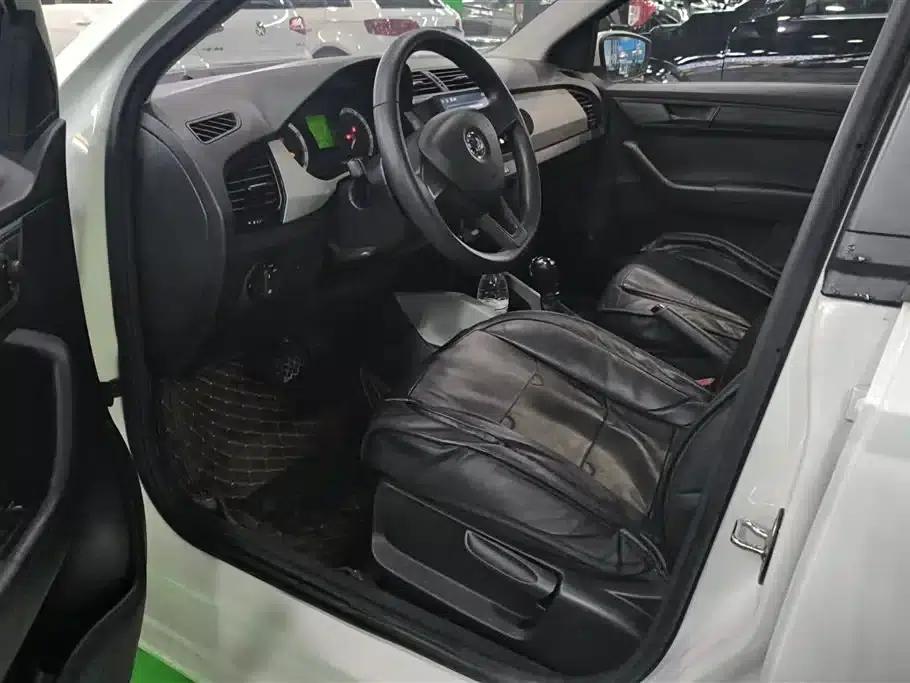 Fabia 2016 1.4L Automatic Enjoy Edition — миниатюра 9