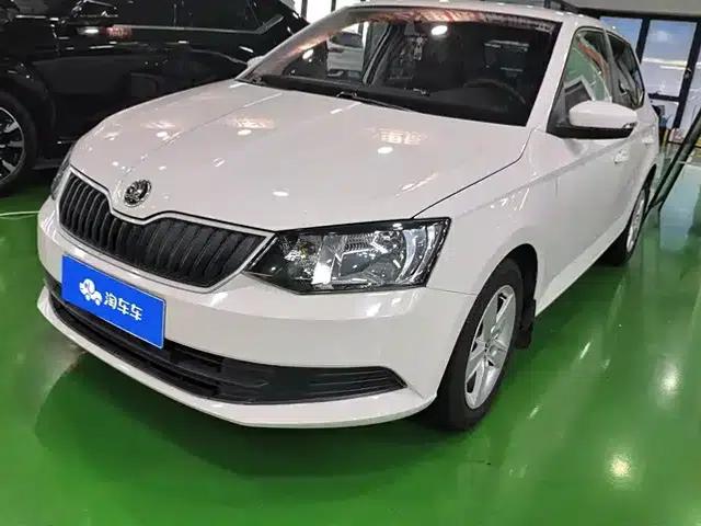 Fabia 2016 1.4L Automatic Enjoy Edition