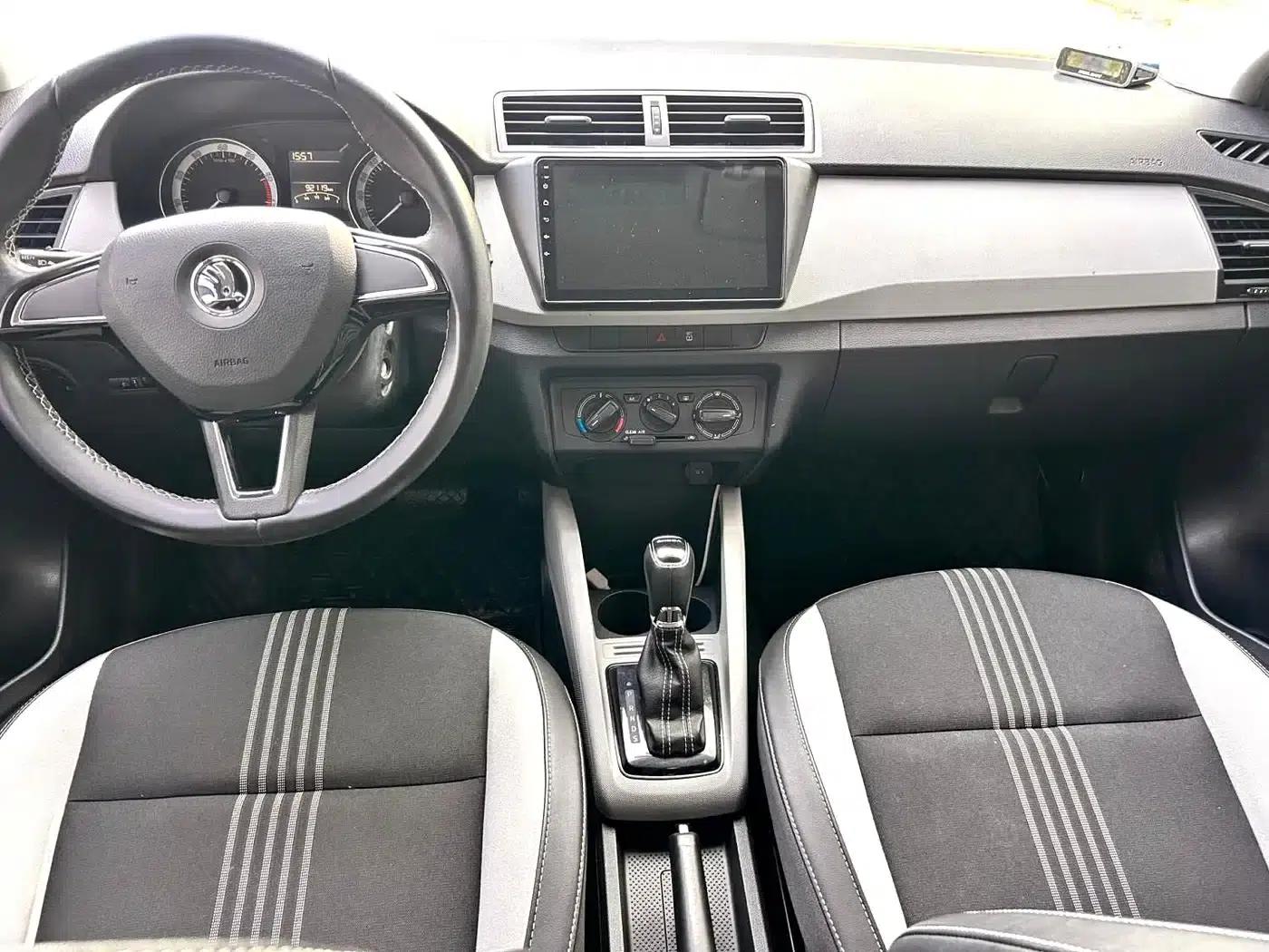 Fabia 2015 1.6L Automatic Sport Edition — миниатюра 10