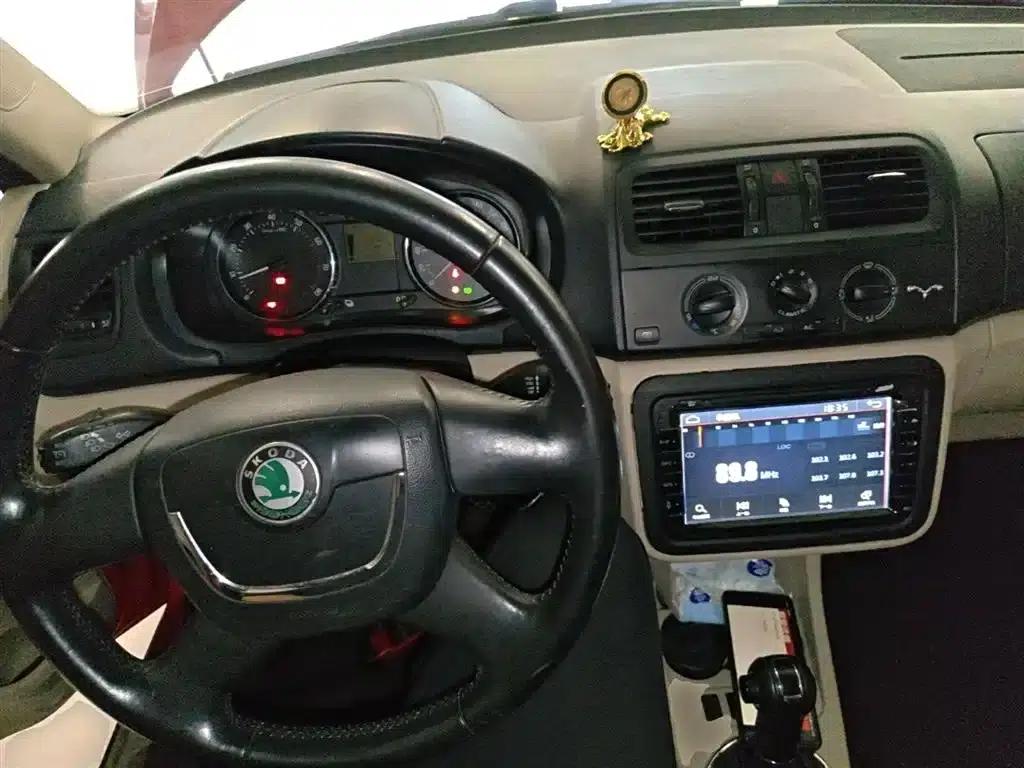 Fabia 2012 1.6L Scout — миниатюра 10