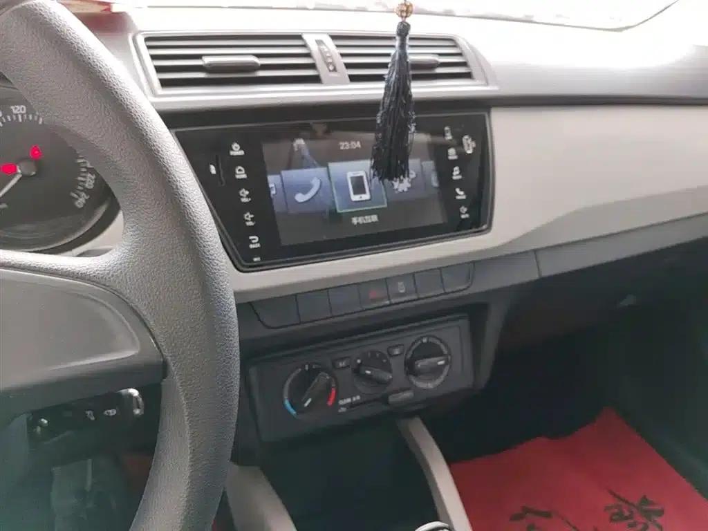Fabia 2016 1.4L Automatic Enjoy Edition — миниатюра 13