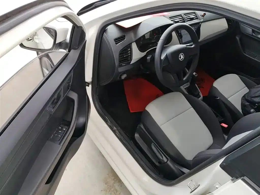 Fabia 2016 1.4L Automatic Enjoy Edition — миниатюра 16