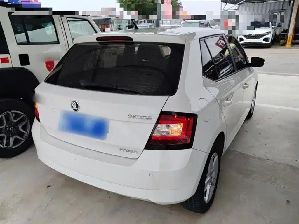 Fabia 2016 1.4L Automatic Enjoy Edition — миниатюра 7