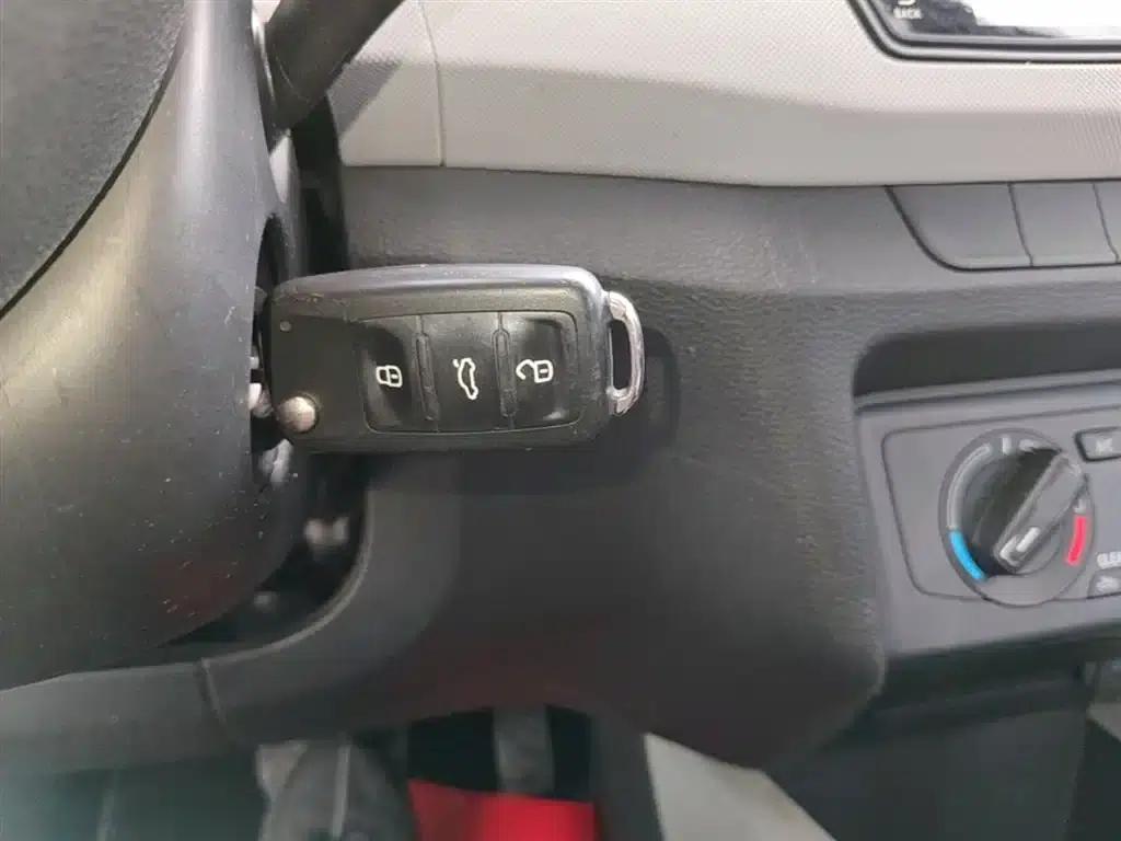 Fabia 2016 1.4L Automatic Enjoy Edition — миниатюра 9