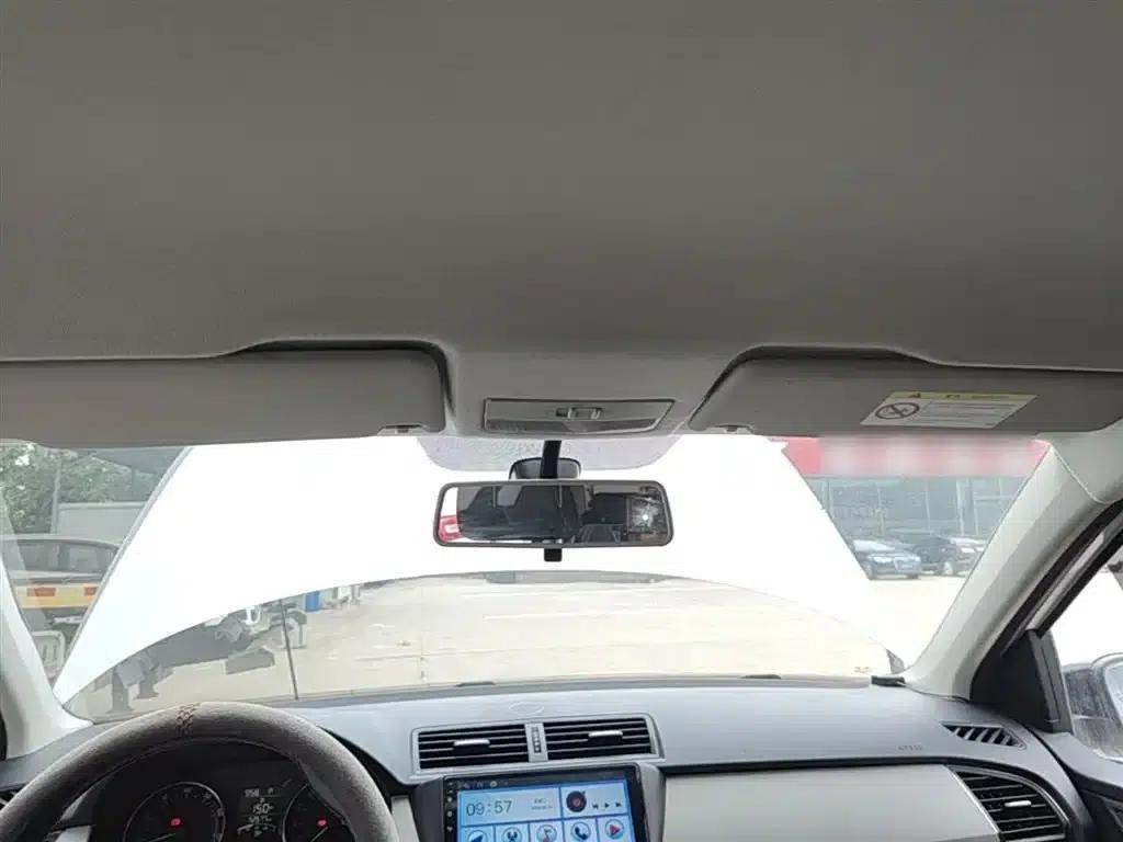 Fabia 2015 1.6L Automatic Sport Edition — миниатюра 18