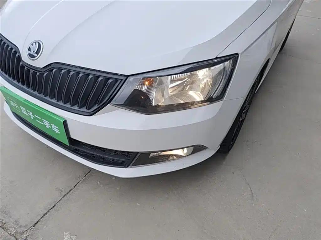 Fabia 2015 1.6L Automatic Sport Edition — миниатюра 24