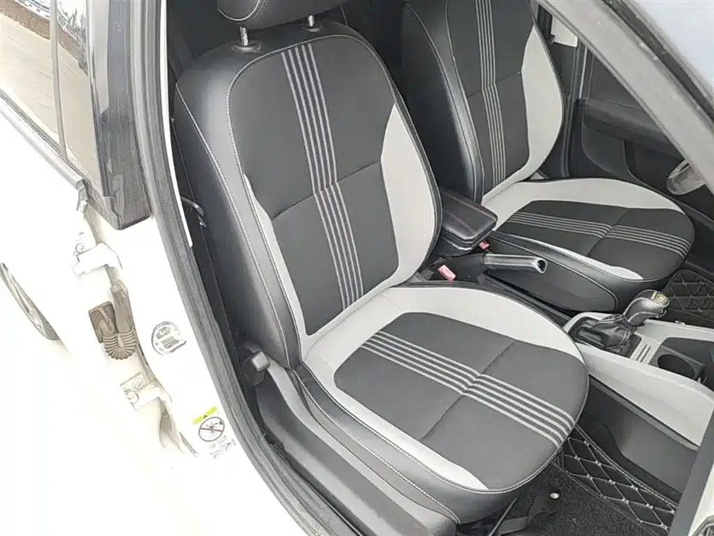 Fabia 2015 1.6L Automatic Sport Edition — миниатюра 25