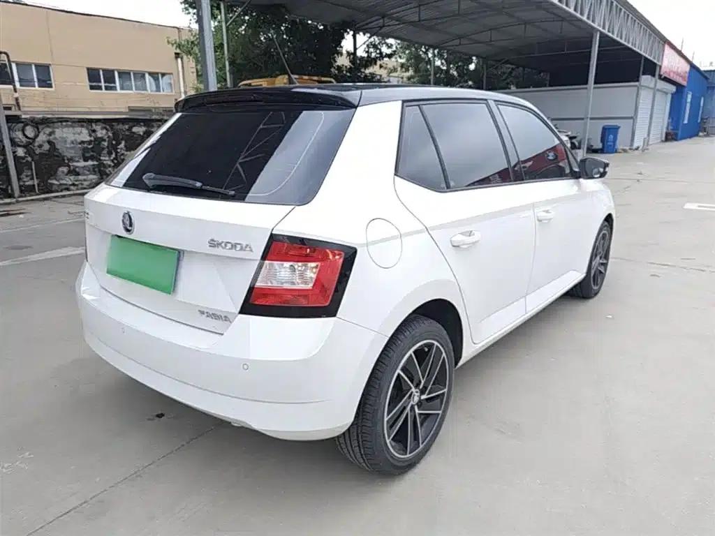 Fabia 2015 1.6L Automatic Sport Edition — миниатюра 7
