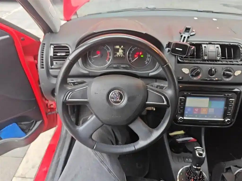 Fabia 2014 1.6L Automatic Sport Edition — миниатюра 11