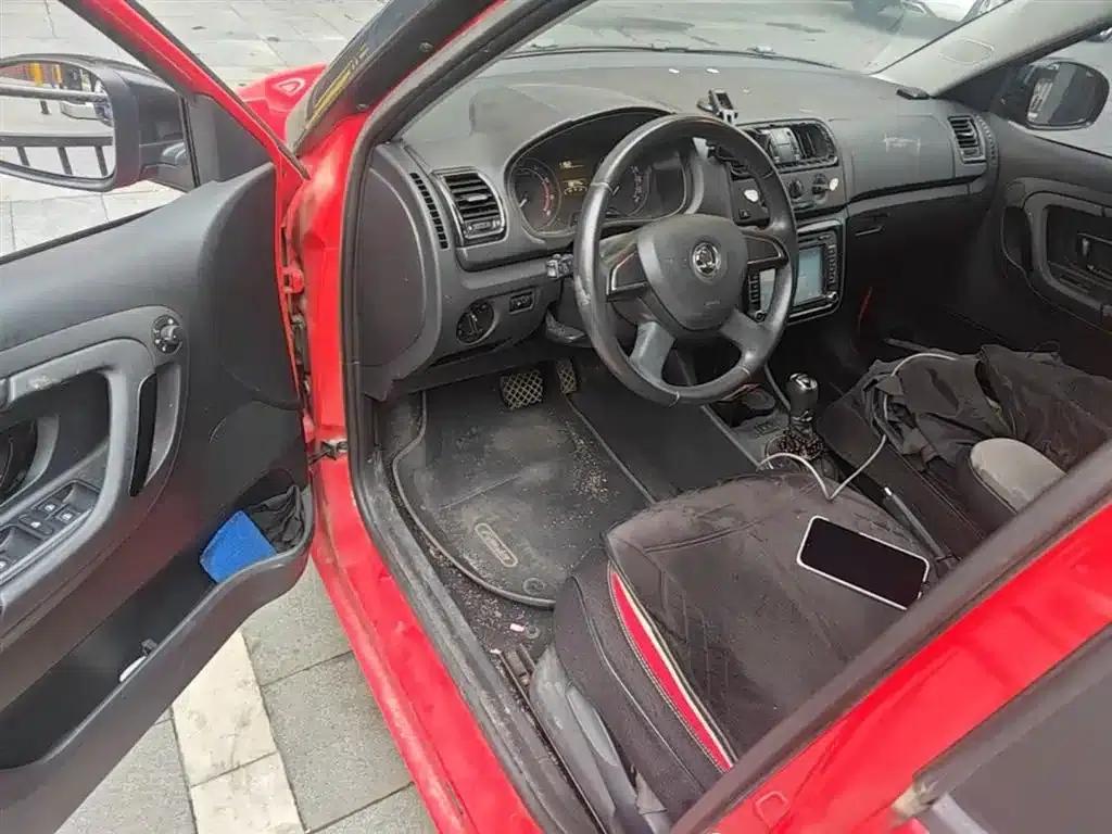 Fabia 2014 1.6L Automatic Sport Edition — миниатюра 16