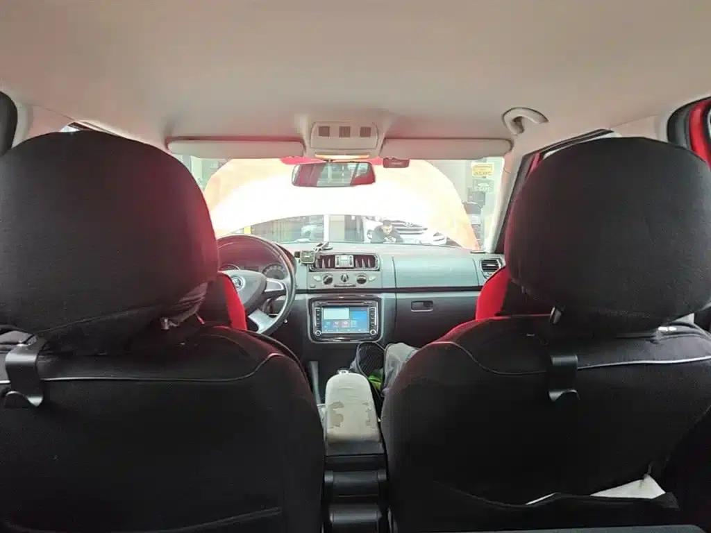 Fabia 2014 1.6L Automatic Sport Edition — миниатюра 18