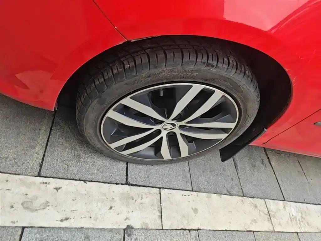 Fabia 2014 1.6L Automatic Sport Edition — миниатюра 23