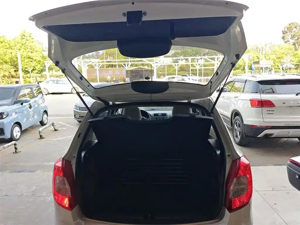 Fabia 2014 1.4L Automatic Crystal Edition — миниатюра 19