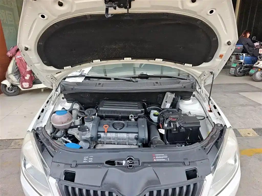 Fabia 2014 1.4L Automatic Crystal Edition — миниатюра 20