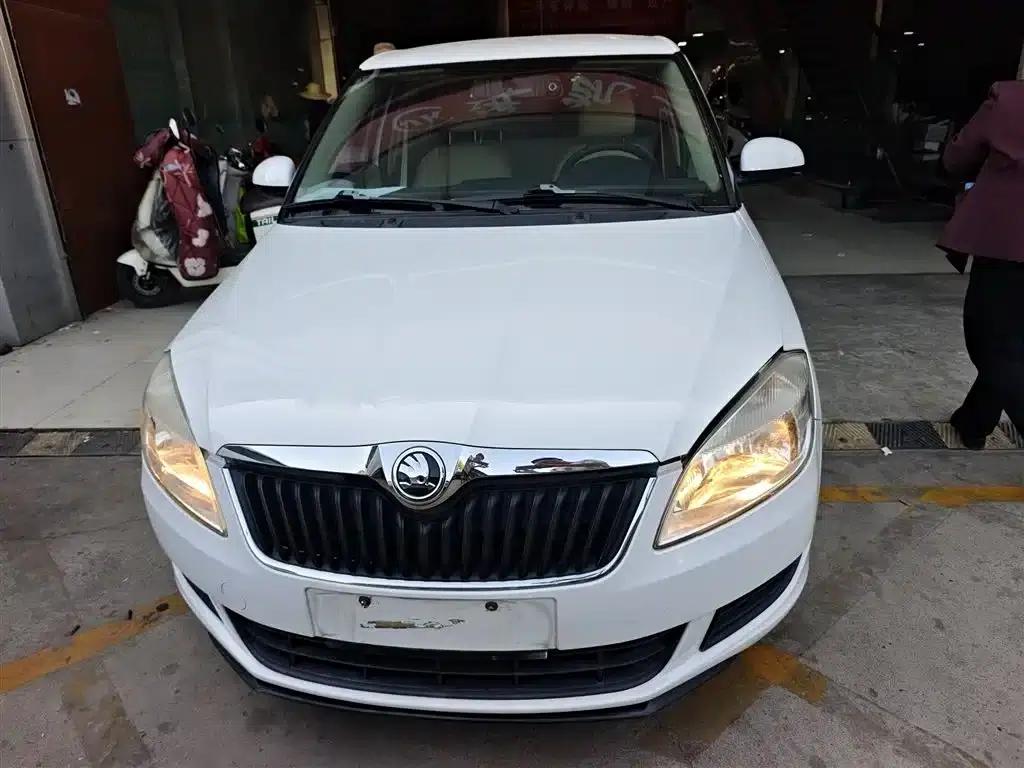 Fabia 2014 1.4L Automatic Crystal Edition — миниатюра 3