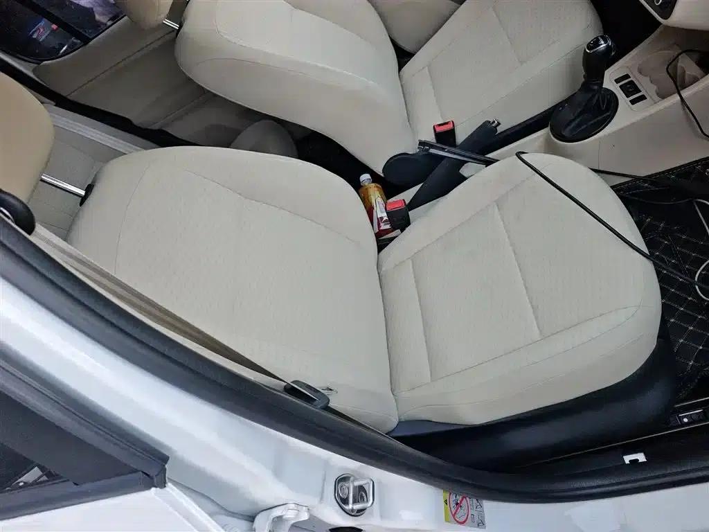 Fabia 2014 1.4L Automatic Crystal Edition — миниатюра 25