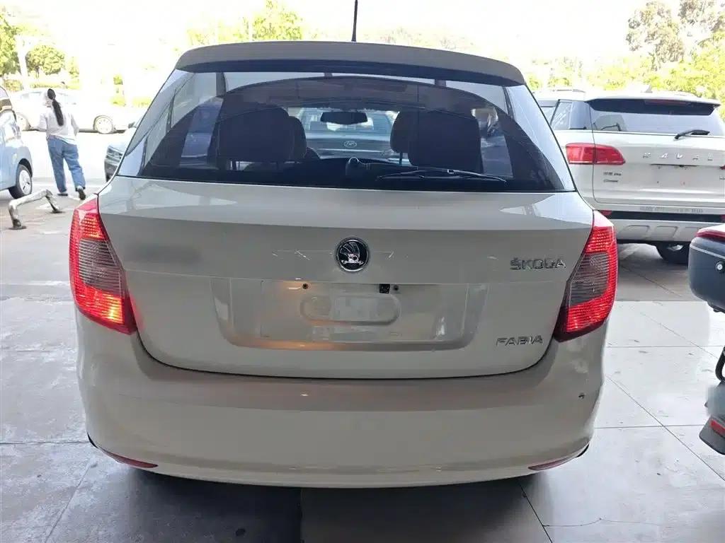Fabia 2014 1.4L Automatic Crystal Edition — миниатюра 6